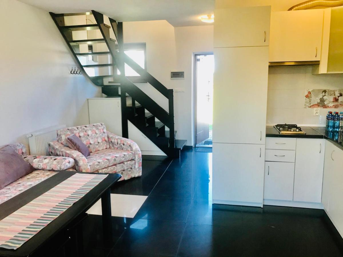 Domki I Apartamenty Caloroczne Koliber Wladyslawowo Luaran gambar