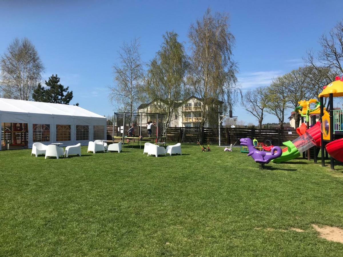 Domki I Apartamenty Caloroczne Koliber Wladyslawowo Luaran gambar